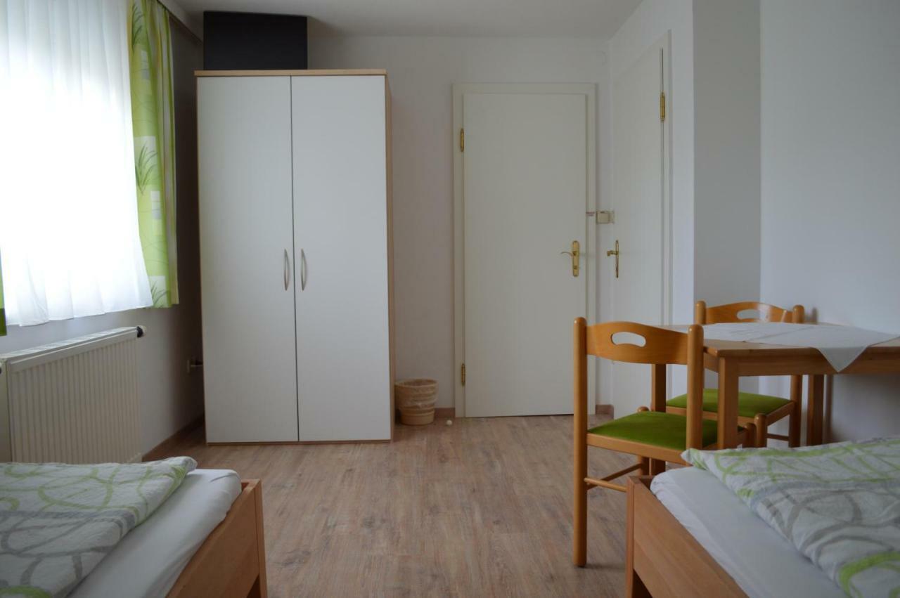 Fruehstueckspension Sterr Strebersdorf Bagian luar foto