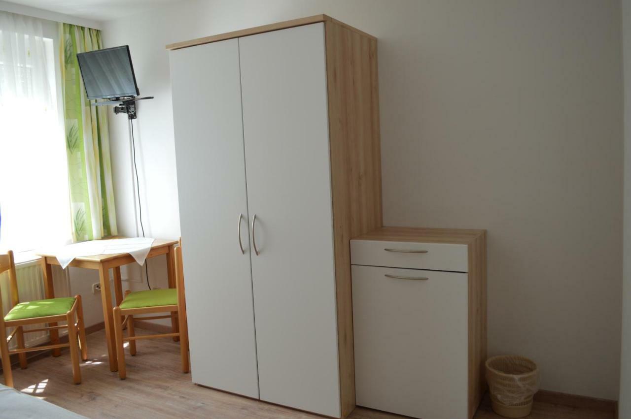 Fruehstueckspension Sterr Strebersdorf Bagian luar foto